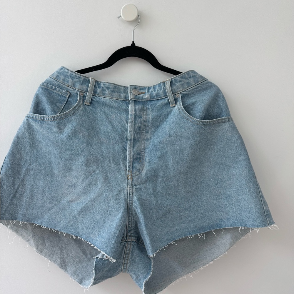 Wild Fable Light Wash High-Waisted Jean Shorts with Frayed Hems